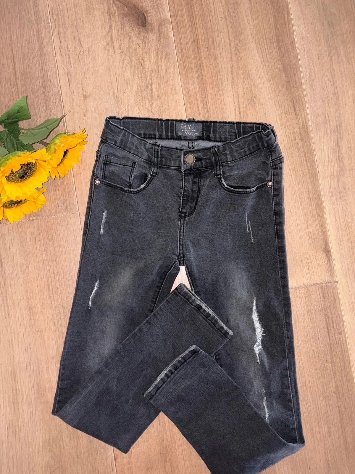Grey distressed effect jeans by Fashion Private Company size 10 years – photo 2
